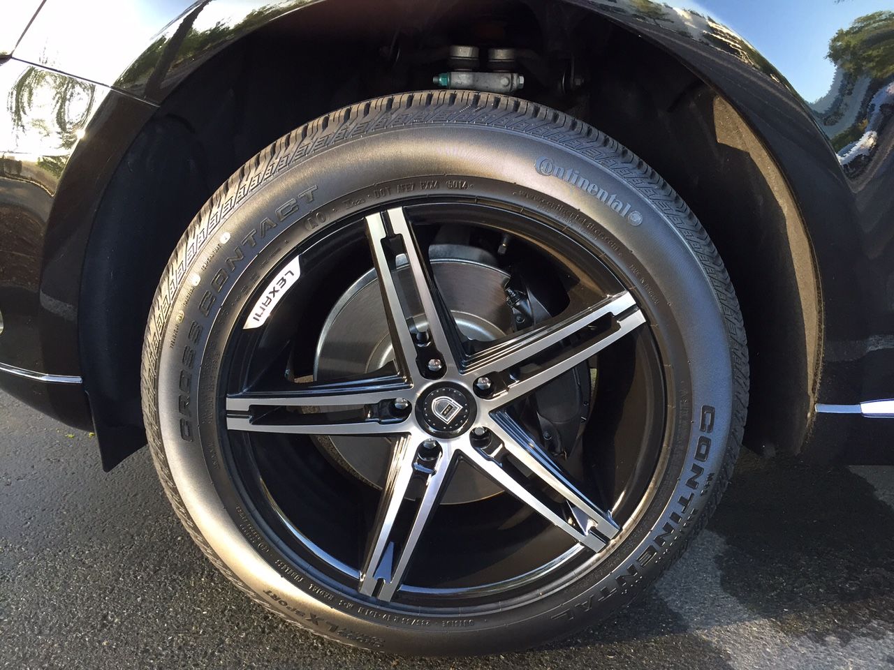 photo 1 Audi Q5 custom wheels Lexani R-3 19x8.5, ET , tire size X R19. x ET