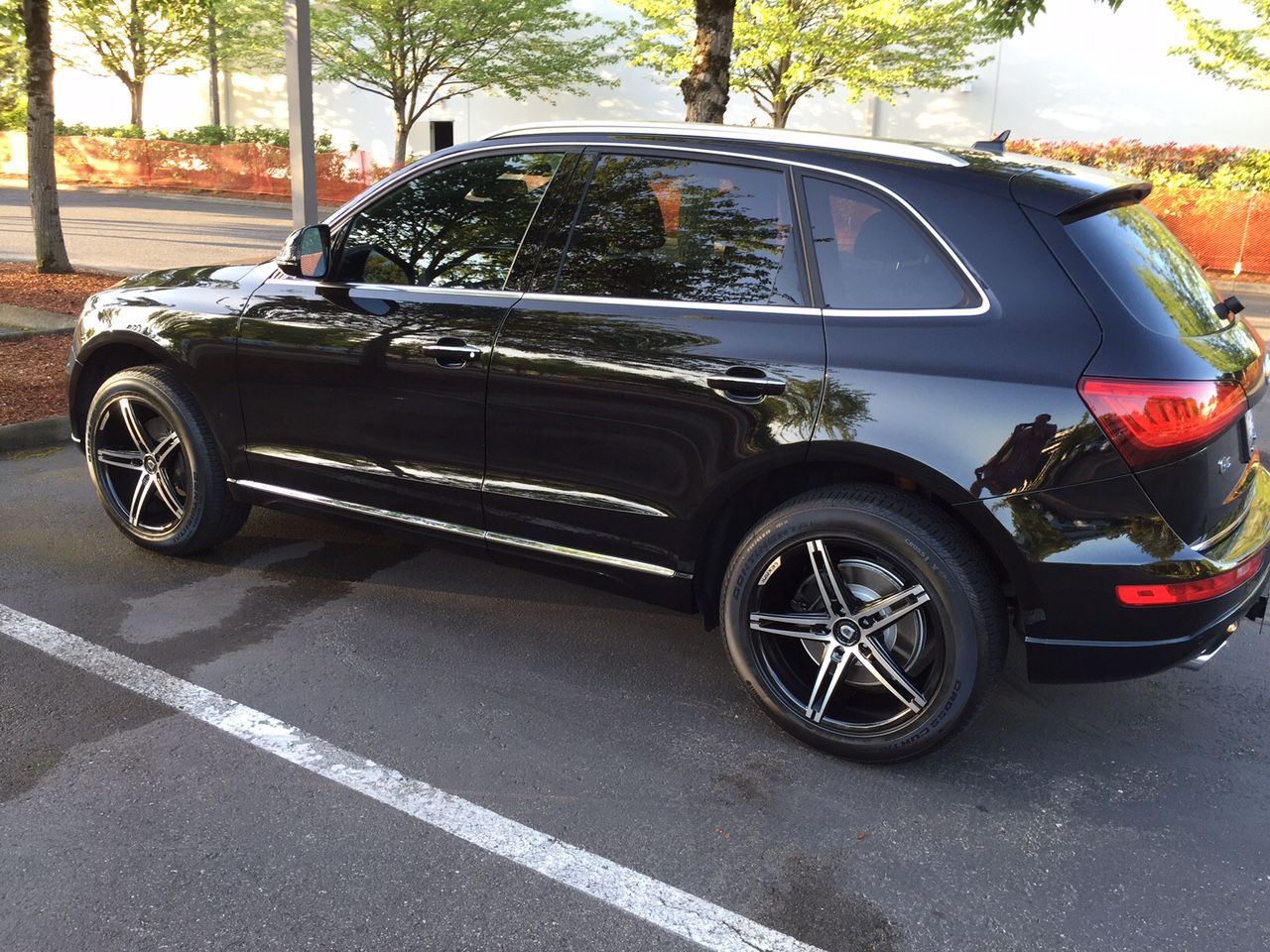 photo 2 Audi Q5 custom wheels Lexani R-3 19x8.5, ET , tire size X R19. x ET