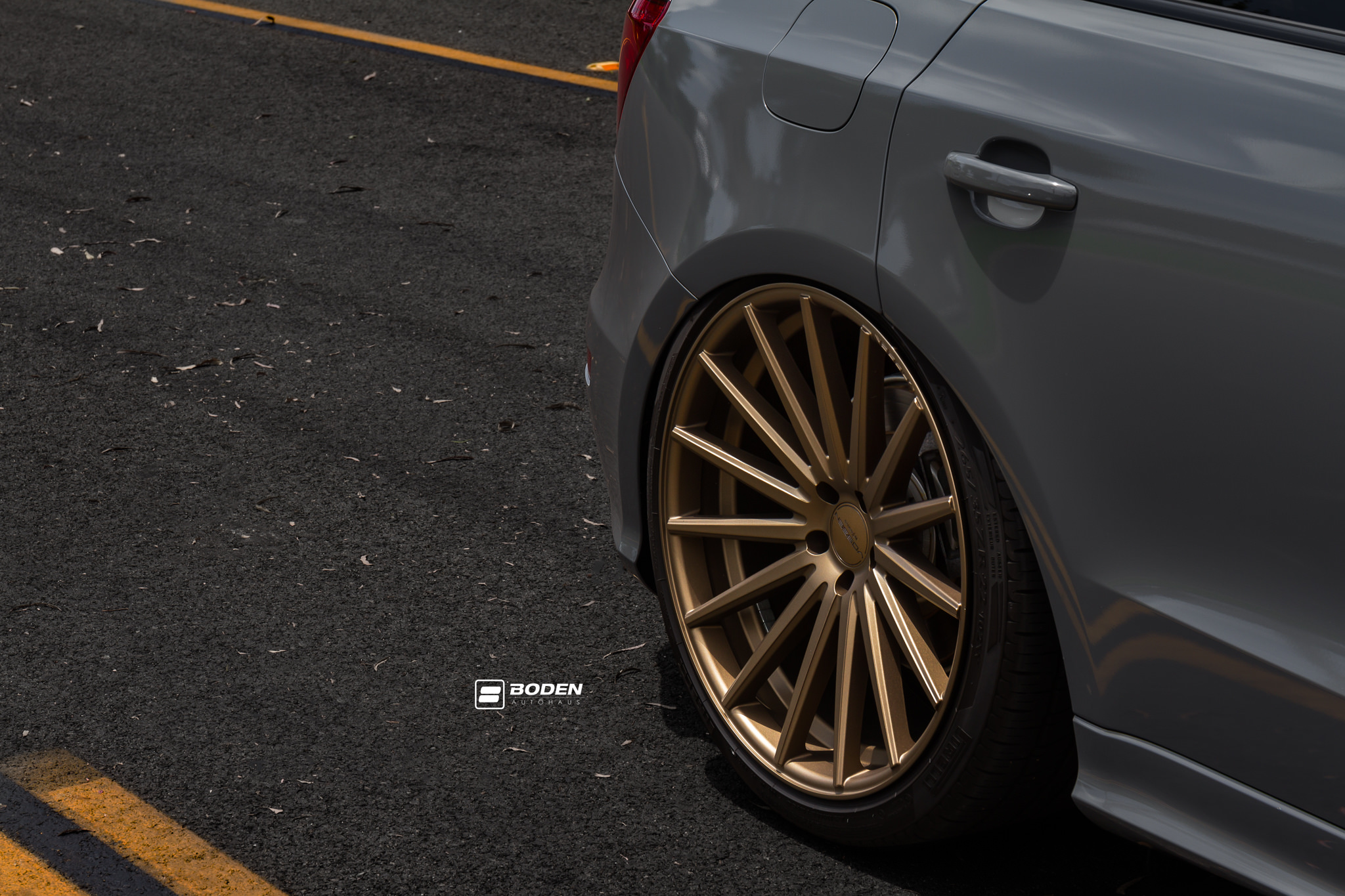 photo 3 Audi Q5 custom wheels Vossen 22x10.5, ET +30, tire size 265/35 R22. x ET