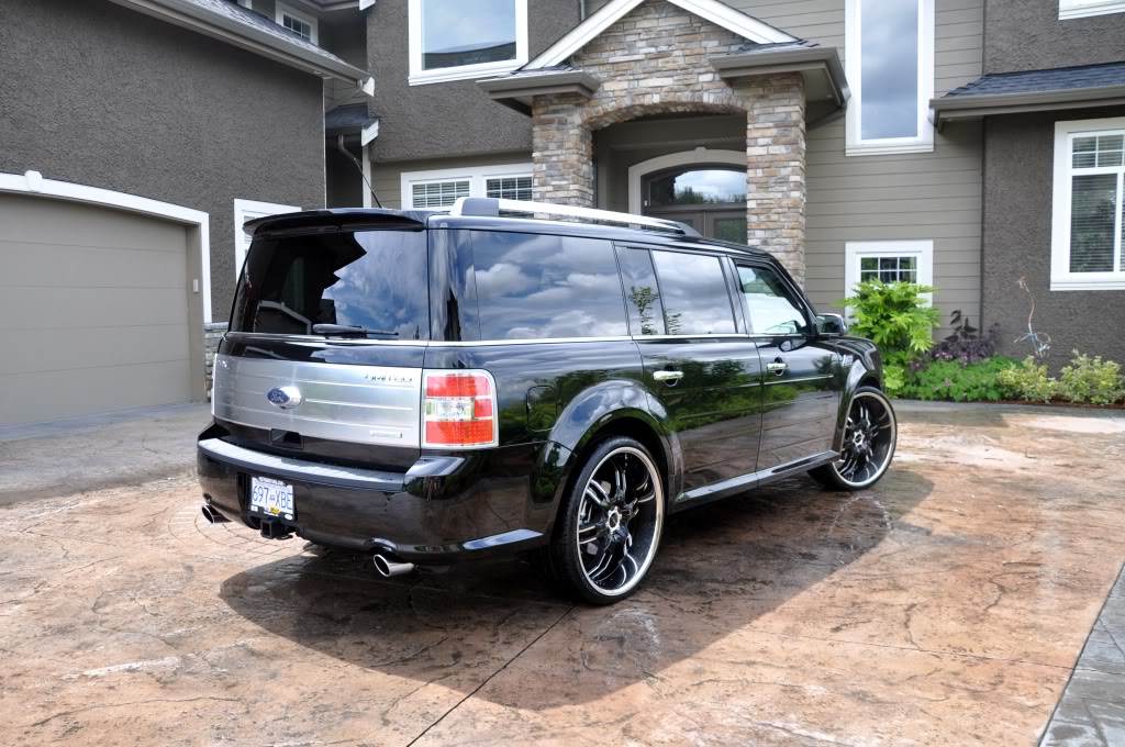 photo 1 Ford Flex custom wheels Elite Carnal 24x, ET , tire size 275/25 R24. x ET 