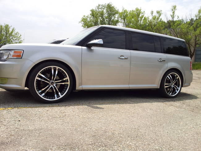 photo 5 Ford Flex custom wheels Boss 337 22x9.0, ET , tire size 265/35 R22. x ET 