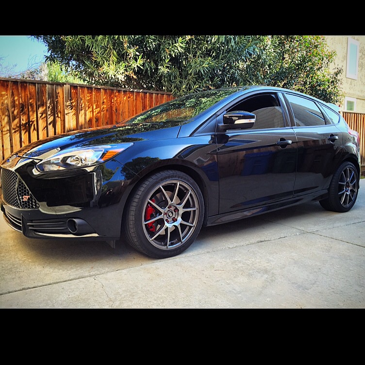 photo 1 Ford Focus ST custom wheels Enkei YS5 18x8.0, ET +45, tire size 235/40 R18. x ET 