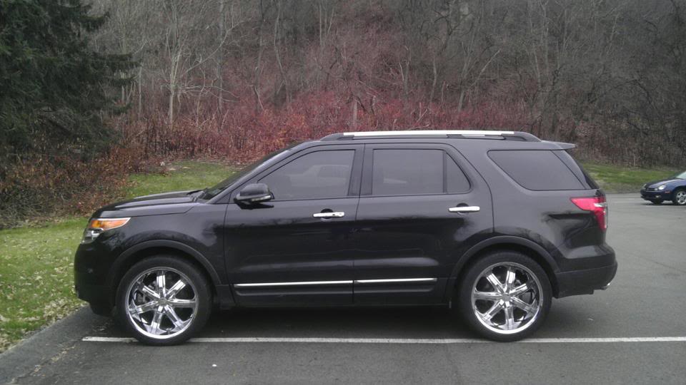 photo 1 Ford Explorer custom wheels 22x, ET , tire size 285/45 R22. x ET