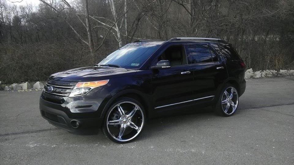 photo 1 Ford Explorer custom wheels   24x, ET , tire size X R24. x ET 