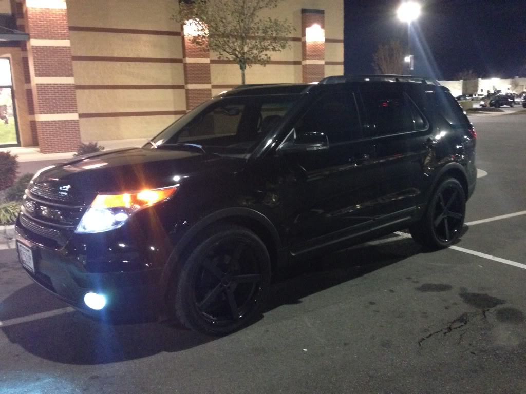 photo 2 Ford Explorer custom wheels Giovanna  22x9.0, ET , tire size X R22. x ET 
