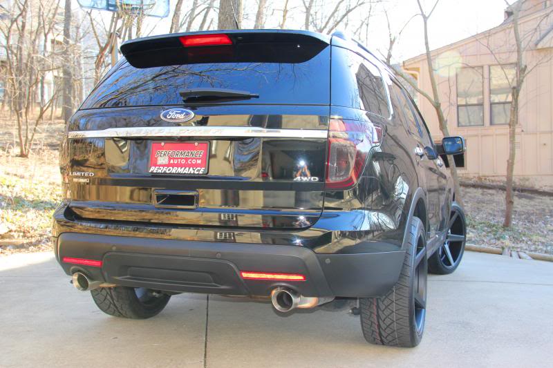 photo 4 Ford Explorer custom wheels KMC District 22x10.5, ET +28, tire size 285/35 R22. x ET 
