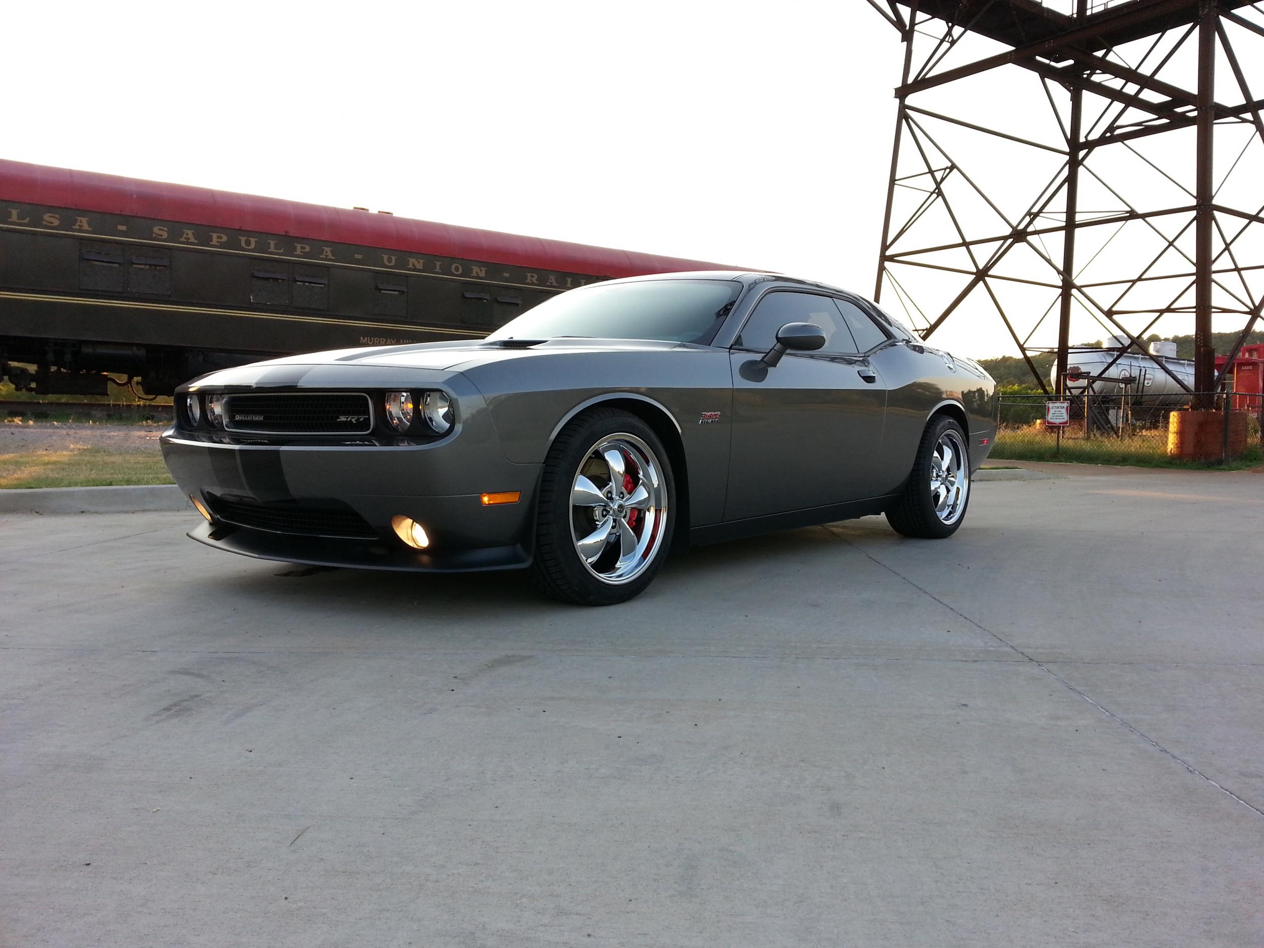 photo 2 Dodge Challenger custom wheels 20x8.5, ET +18, tire size 245/45 R20. 20x10.0 ET 275/40 R20