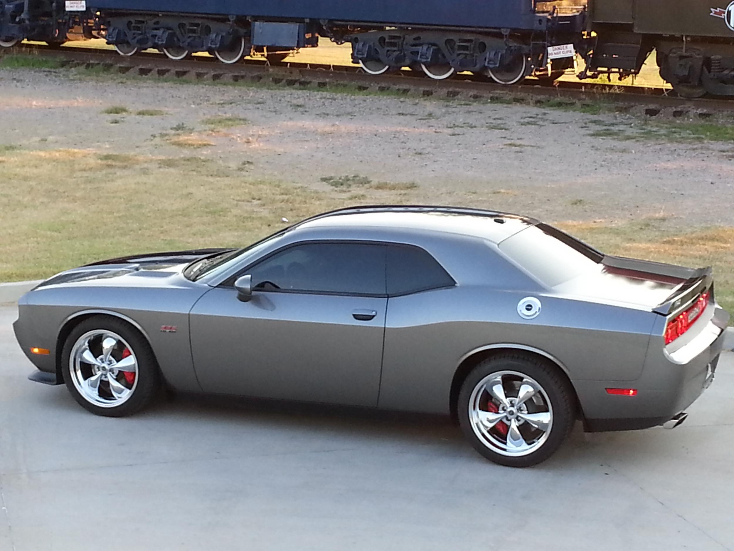photo 4 Dodge Challenger custom wheels 20x8.5, ET +18, tire size 245/45 R20. 20x10.0 ET 275/40 R20