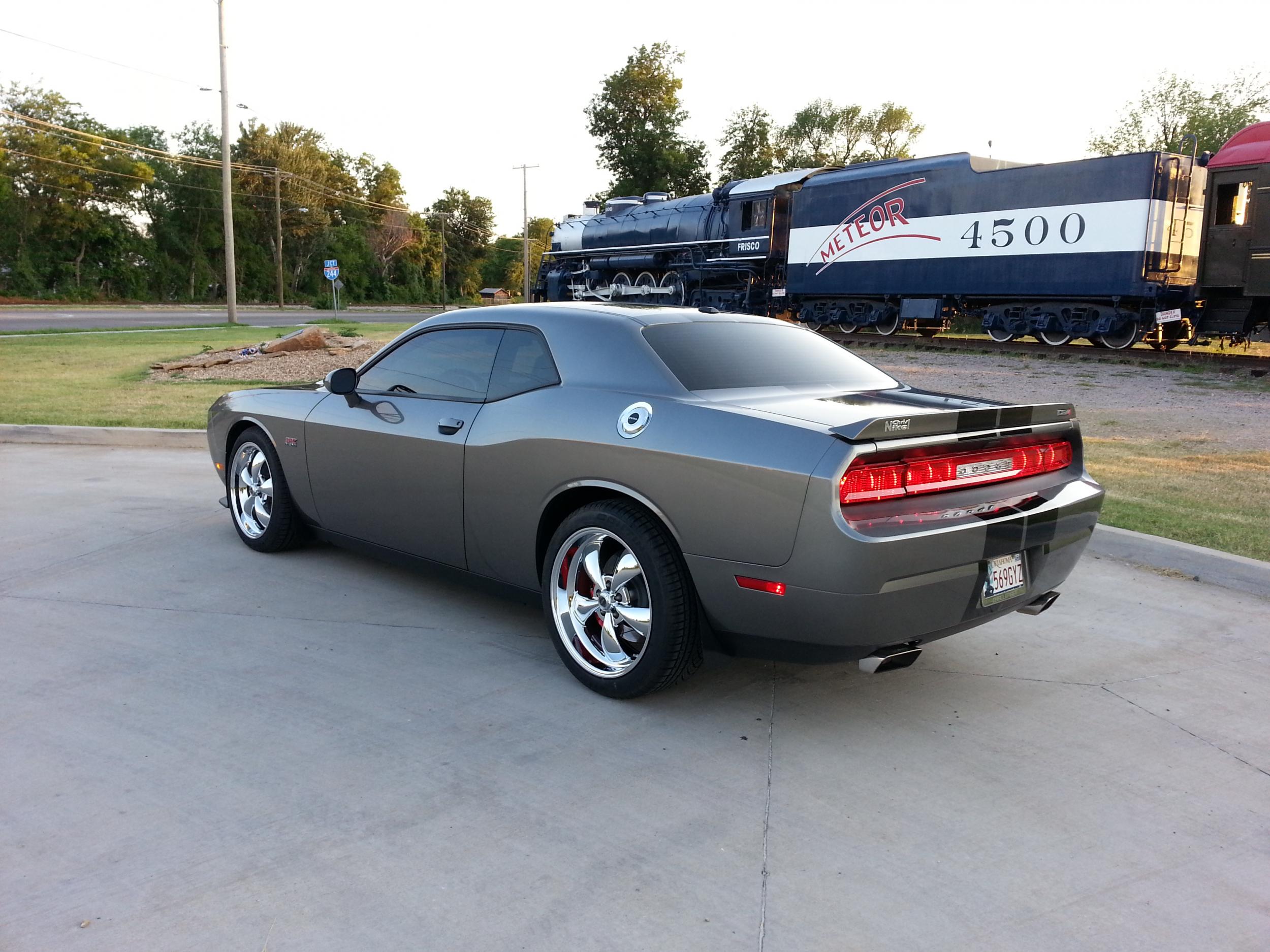 photo 5 Dodge Challenger custom wheels 20x8.5, ET +18, tire size 245/45 R20. 20x10.0 ET 275/40 R20