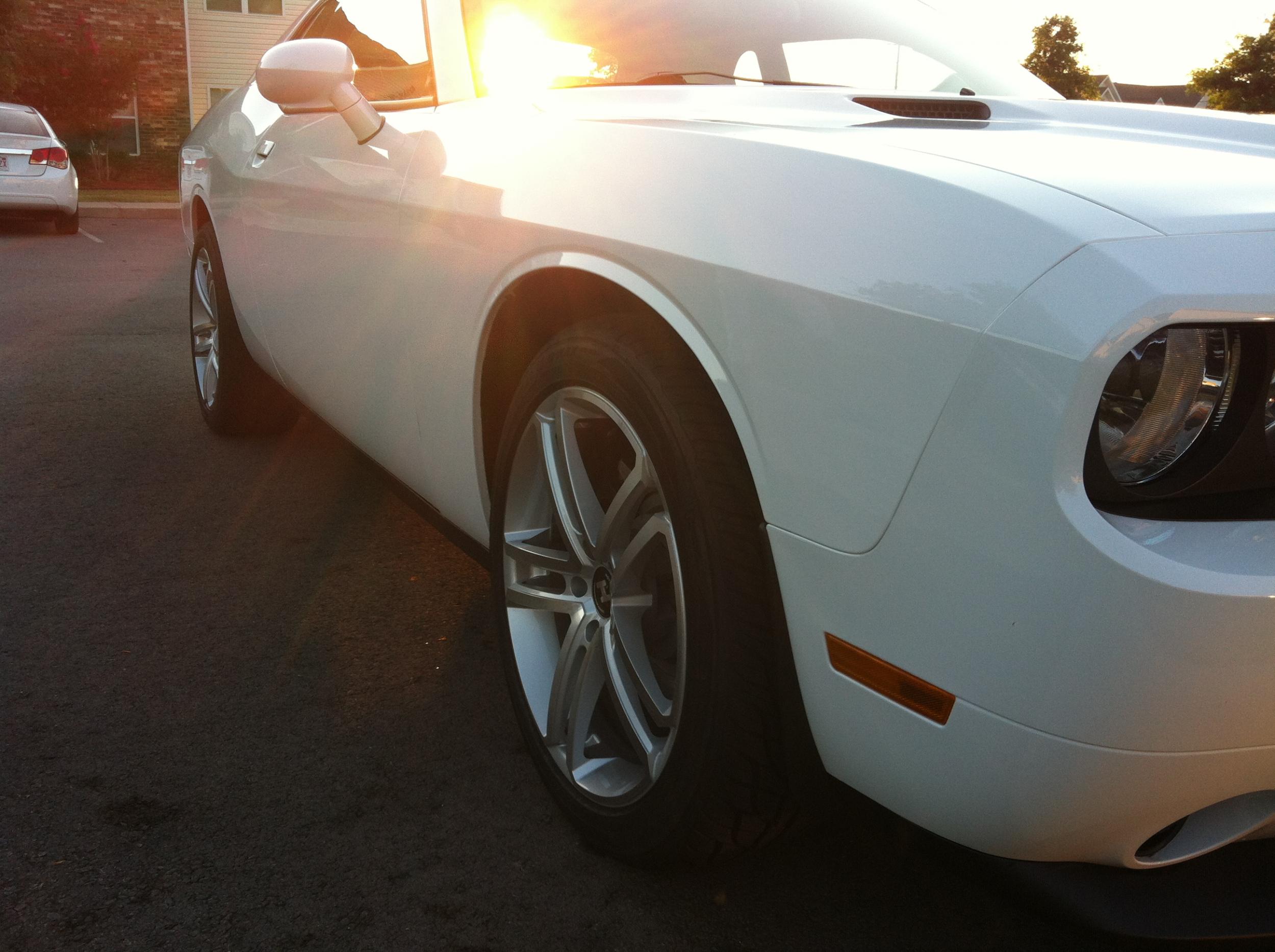 photo 1 Dodge Challenger custom wheels Hotchkis S-Sport 20x8.5, ET +13, tire size 245/45 R20. 20x9.5 ET+23 275/40 R20