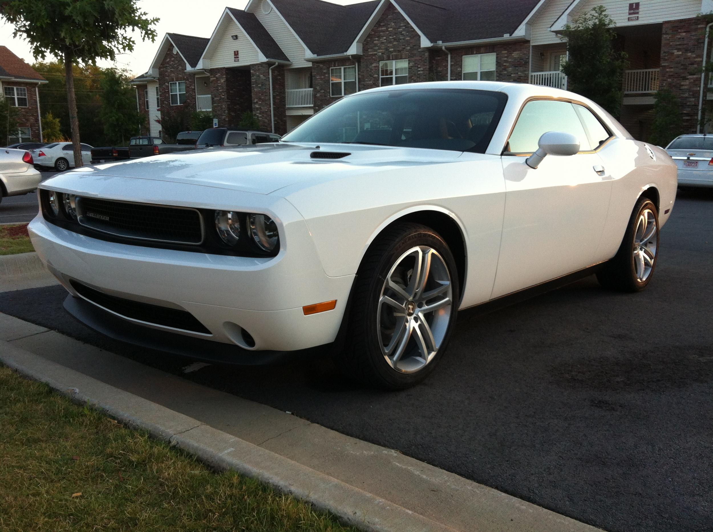photo 3 Dodge Challenger custom wheels Hotchkis S-Sport 20x8.5, ET +13, tire size 245/45 R20. 20x9.5 ET+23 275/40 R20