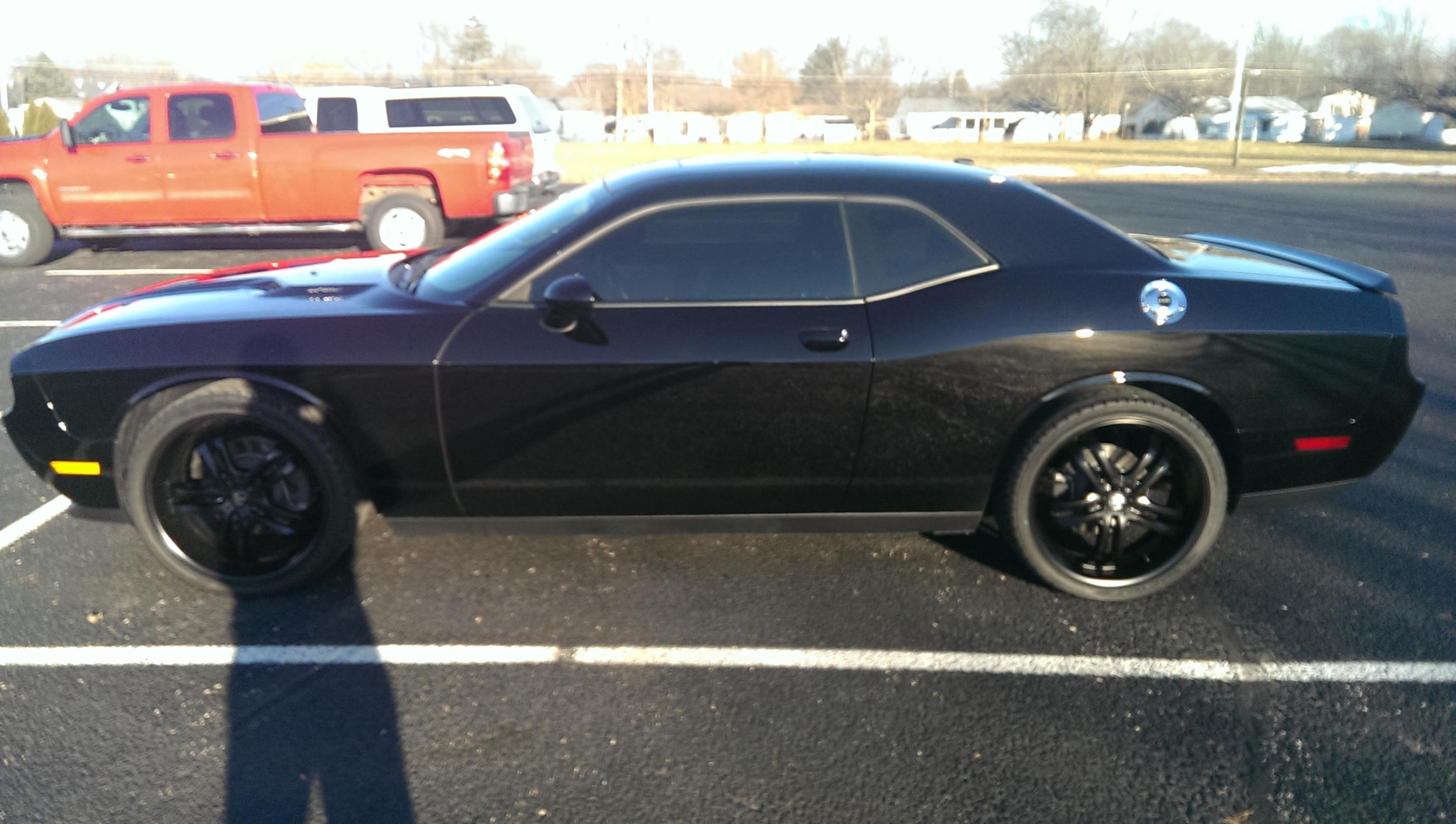 photo 2 Dodge Challenger custom wheels DUB Phase 5 22x8.5, ET +15, tire size 265/35 R22. x ET 