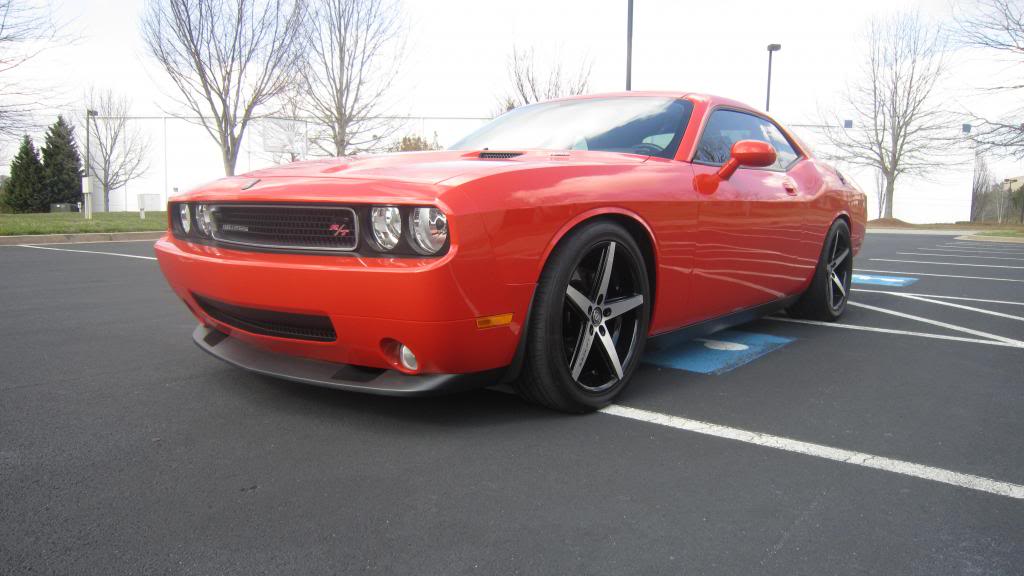 photo 1 Dodge Challenger custom wheels Lexani R-Four 20x8.5, ET +15, tire size 245/45 R20. 20x10.0 ET+30 315/35 R20