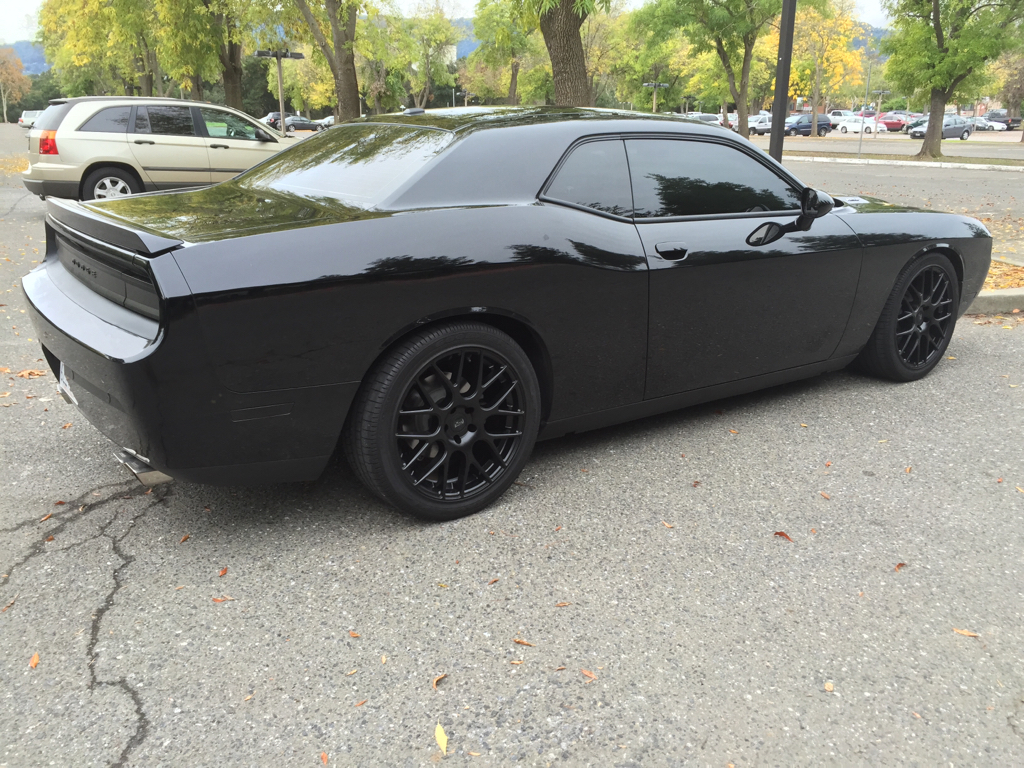 photo 2 Dodge Challenger custom wheels Niche Circuit M110 20x8.5, ET +15, tire size X R20. x ET