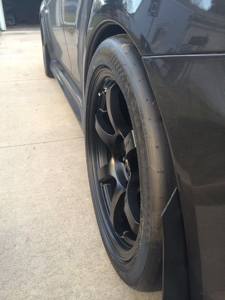 photo 2 Mitsubishi Lancer Evolution custom wheels Gram Lights 57DR 18x9.5, ET +22, tire size 275/35 R18. x ET 