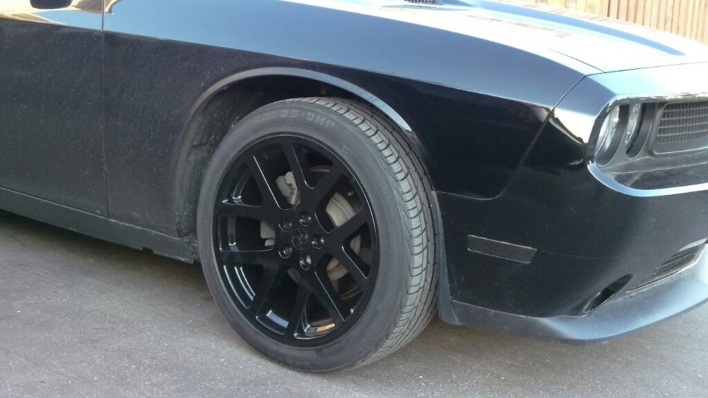 photo 2 Dodge Challenger custom wheels OEM Dodge 20x9.0, ET , tire size 245/45 R20. x ET