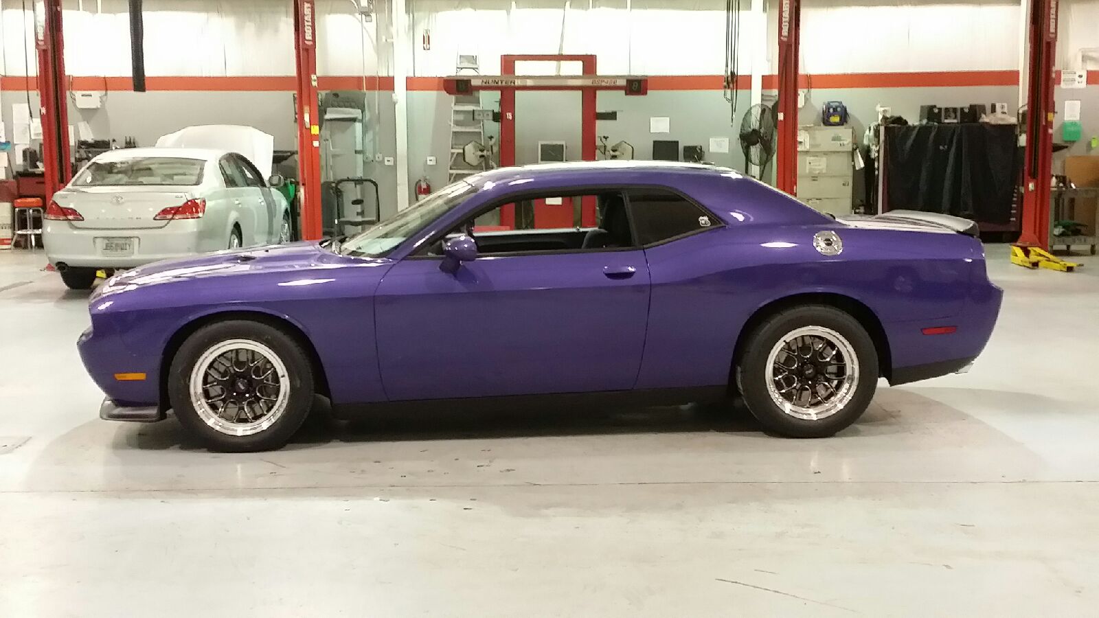 photo 2 Dodge Challenger custom wheels Weld S77 18x8.0, ET , tire size 305/45 R18. 18x10.0 ET