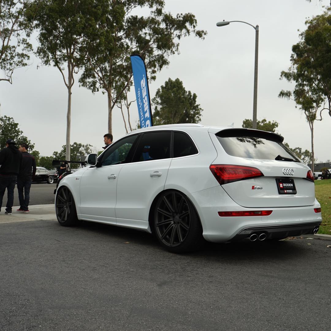 photo 1 Audi Q5 custom wheels Vossen CV4 22x10.5, ET +30, tire size 265/35 R22. x ET