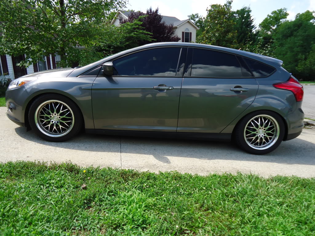 photo 4 Ford Focus custom wheels   17x7.5, ET +45, tire size 235/45 R17. x ET 