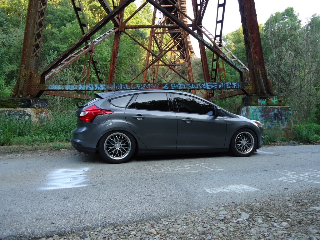 photo 5 Ford Focus custom wheels   17x7.5, ET +45, tire size 235/45 R17. x ET 