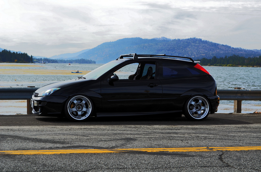 photo 2 Ford Focus custom wheels Work Meister S1 18x8.0, ET +23, tire size 215/35 R18. x ET 