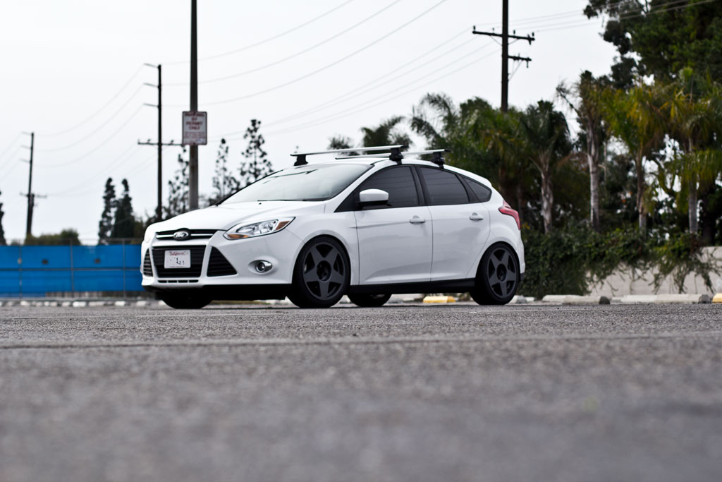 photo 3 Ford Focus custom wheels   18x8.5, ET +40, tire size 235/40 R18. x ET 