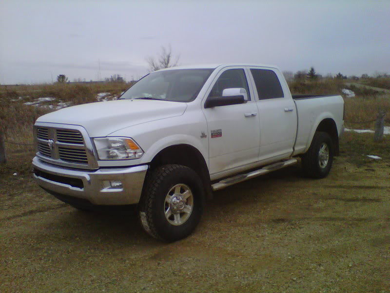 photo 1 Dodge Ram 2500 custom wheels Lorenzo 3 17x, ET , tire size 315/70 R17. x ET 