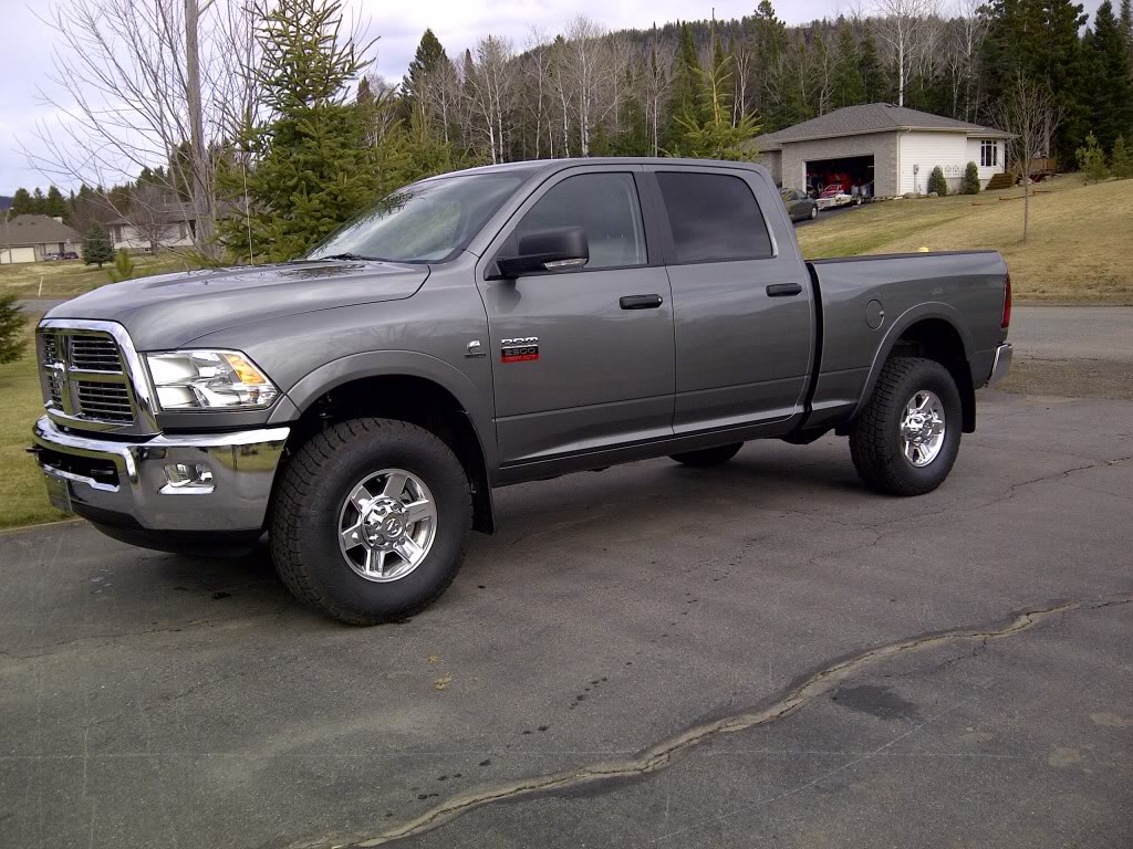 photo 1 Dodge Ram 2500 custom wheels 17x, ET , tire size 305/70 R17. x ET