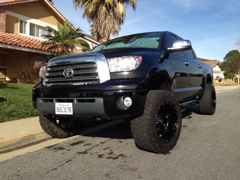 photo 2 Toyota Tundra custom wheels Fuel Hostage 20x12.0, ET , tire size 315/60 R20. x ET 