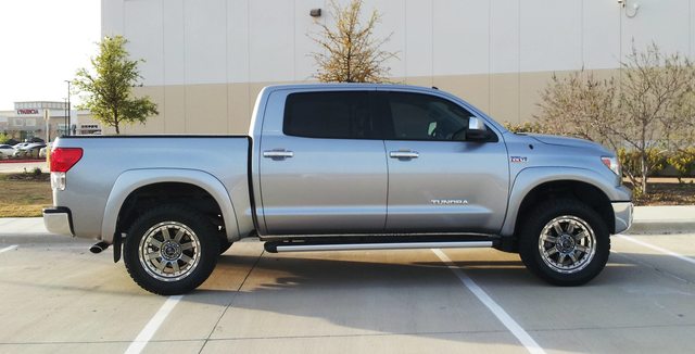 photo 2 Toyota Tundra custom wheels American Outlaw Armor 20x9.0, ET , tire size 305/55 R20. x ET 