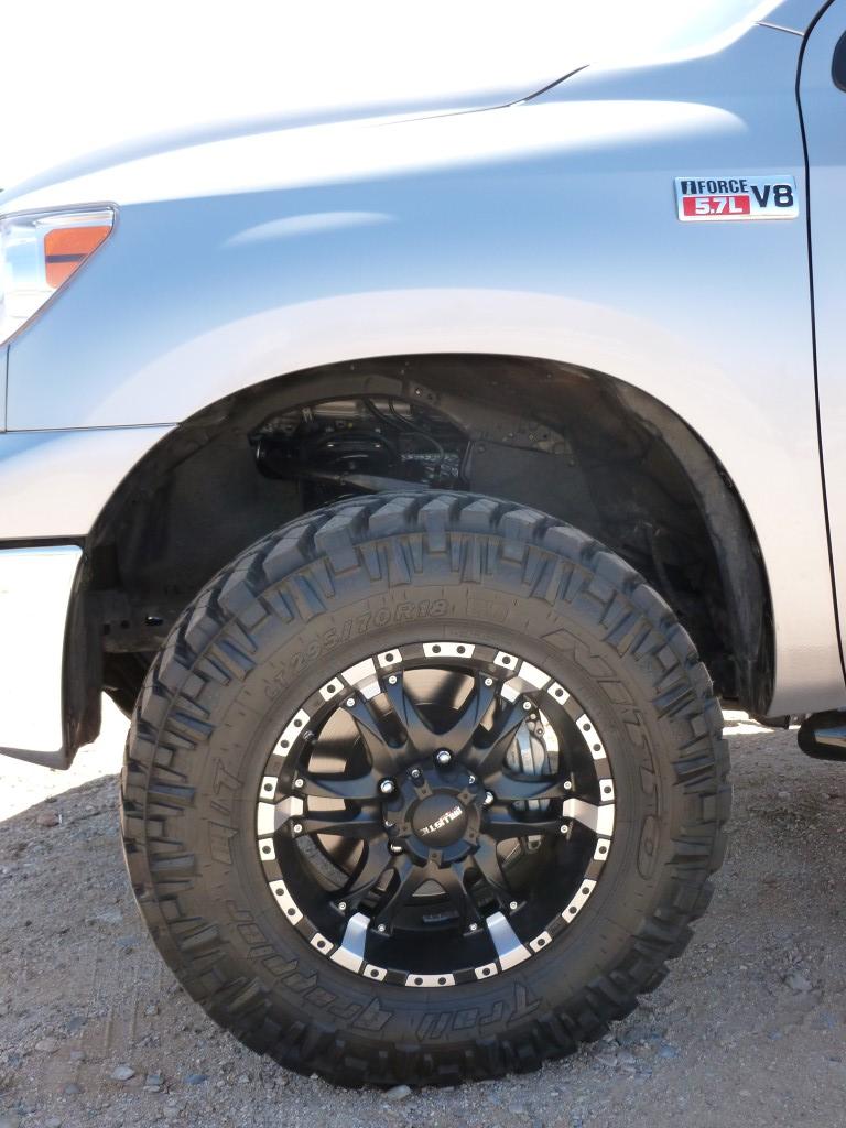 photo 2 Toyota Tundra custom wheels Ballistic Wizard 18x9.0, ET +30, tire size 295/70 R18. x ET 