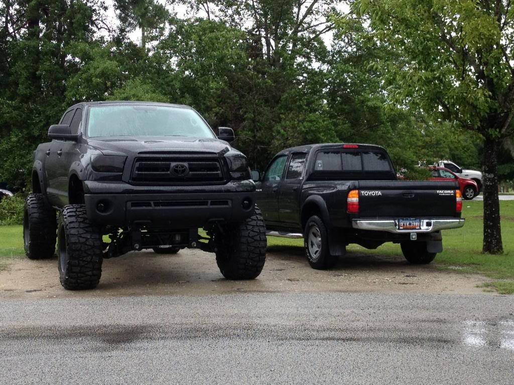 photo 2 Toyota Tundra custom wheels Fuel Octane 22x14.0, ET -76, tire size 395/55 R22. x ET 