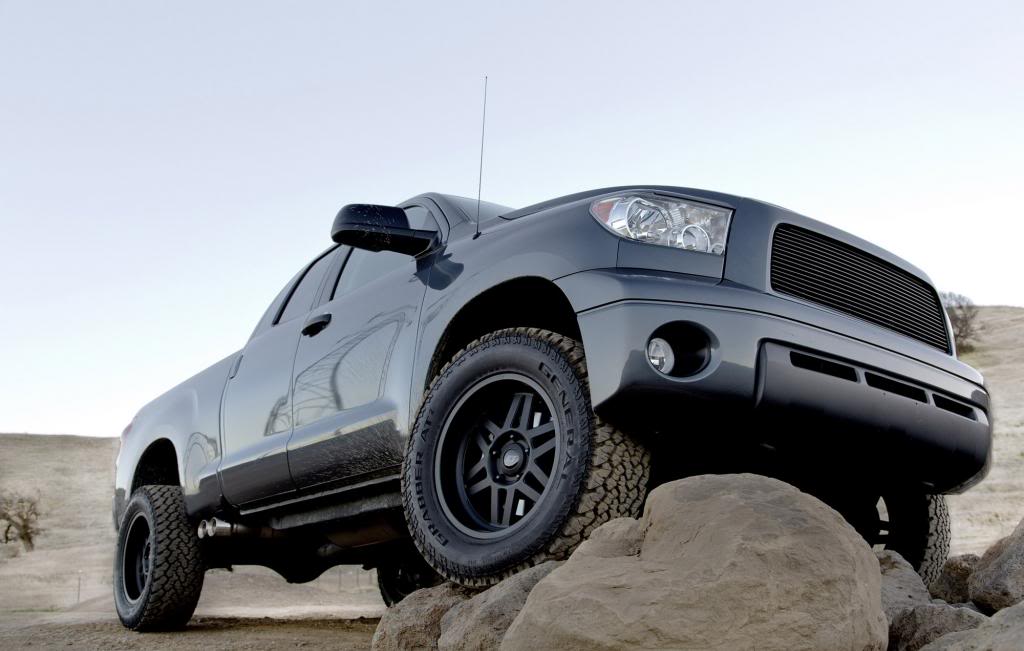 photo 1 Toyota Tundra custom wheels SCS Stealth 6 20x9.0, ET +12, tire size 315/60 R20. x ET 