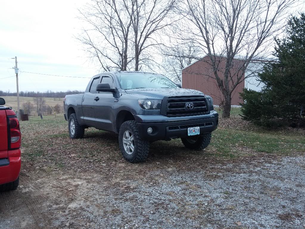 photo 2 Toyota Tundra custom wheels 18x, ET , tire size 295/70 R18. x ET