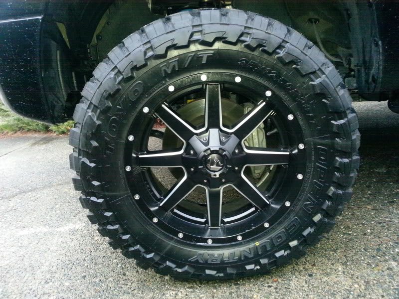 photo 1 Toyota Tundra custom wheels Fuel Mavericks 20x9.0, ET , tire size X R20. x ET 