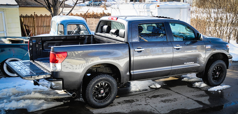 photo 1 Toyota Tundra custom wheels Level 8 Guardian 18x, ET , tire size 285/65 R18. x ET