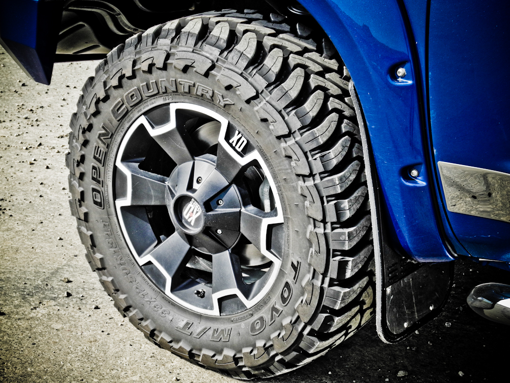 photo 1 Toyota Tundra custom wheels XD Thump 18x, ET , tire size 315/60 R18. x ET 