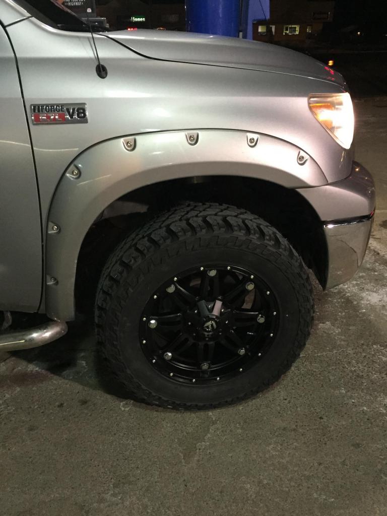photo 2 Toyota Tundra custom wheels Fuel Hostage 20x9.0, ET 0, tire size 315/60 R20. x ET 