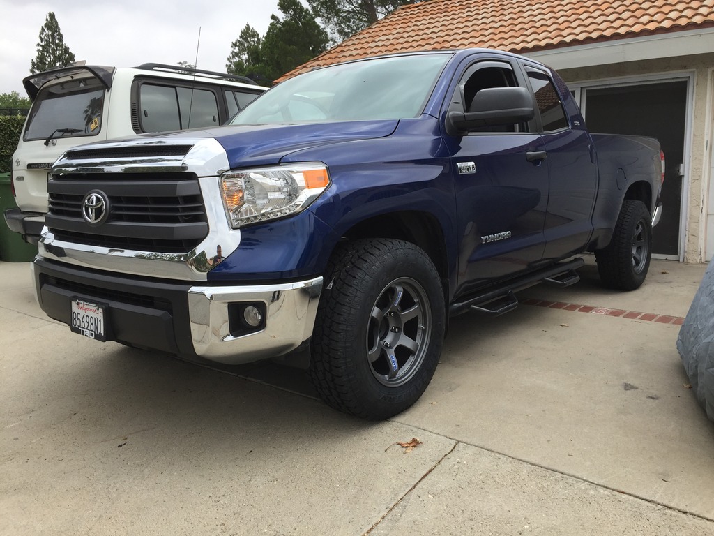 photo 2 Toyota Tundra custom wheels Volk Racing TE37 18x9.0, ET 0, tire size 265/75 R18. x ET 