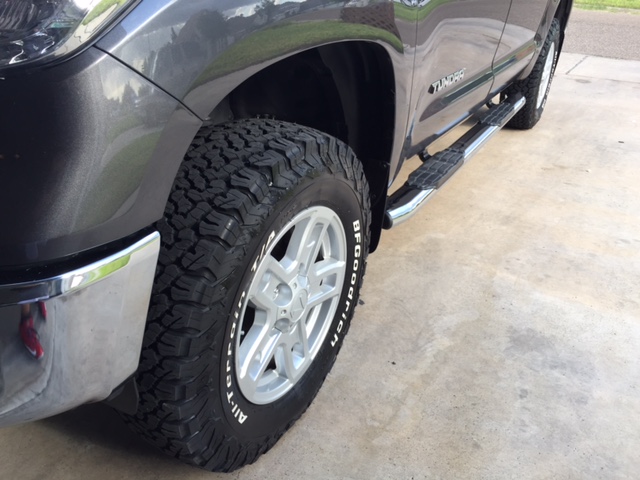 photo 1 Toyota Tundra custom wheels   18x, ET , tire size 275/70 R18. x ET 