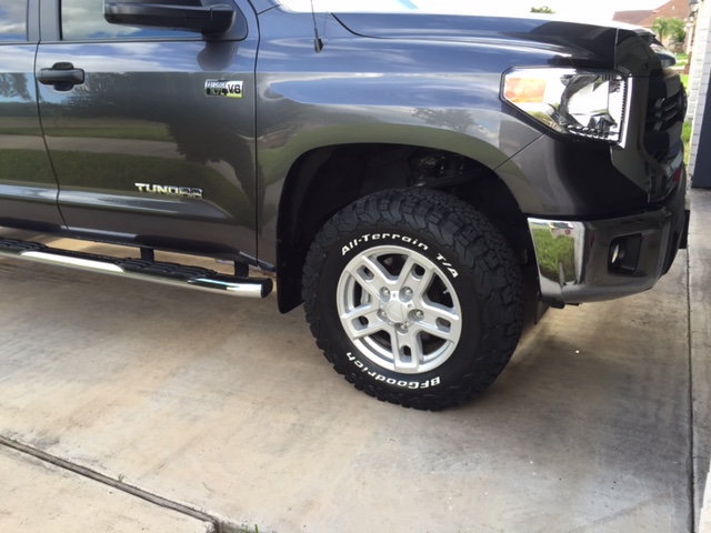 photo 4 Toyota Tundra custom wheels   18x, ET , tire size 275/70 R18. x ET 