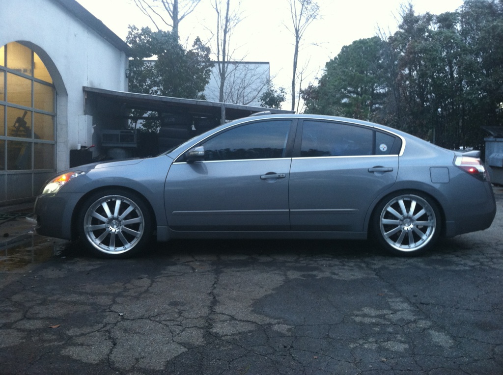 photo 1 Nissan Altima custom wheels ACE Executive 20x8.5, ET +35, tire size 245/35 R20. x ET 