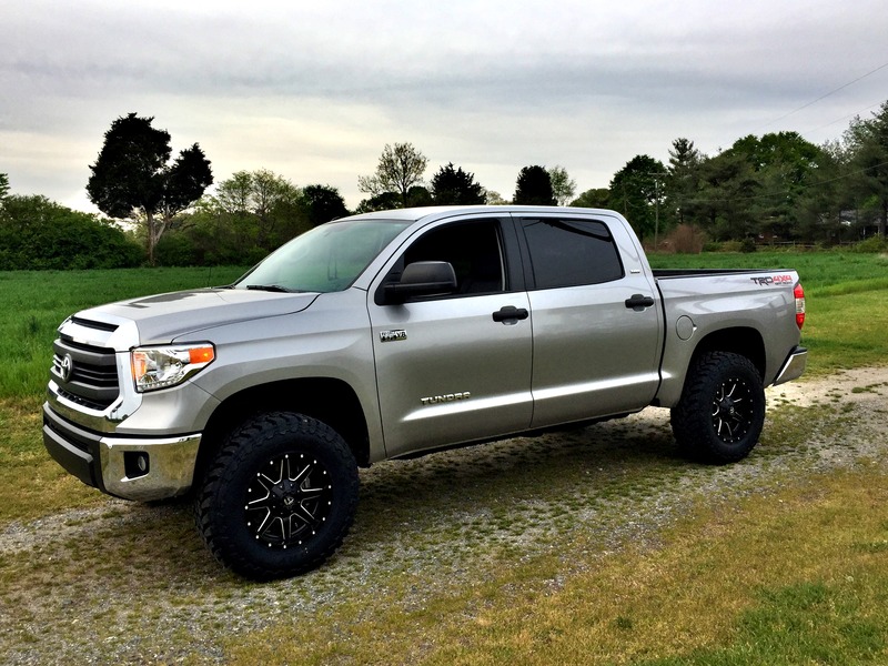 photo 2 Toyota Tundra custom wheels Fuel Mavericks 18x9.0, ET +20, tire size 295/70 R18. x ET