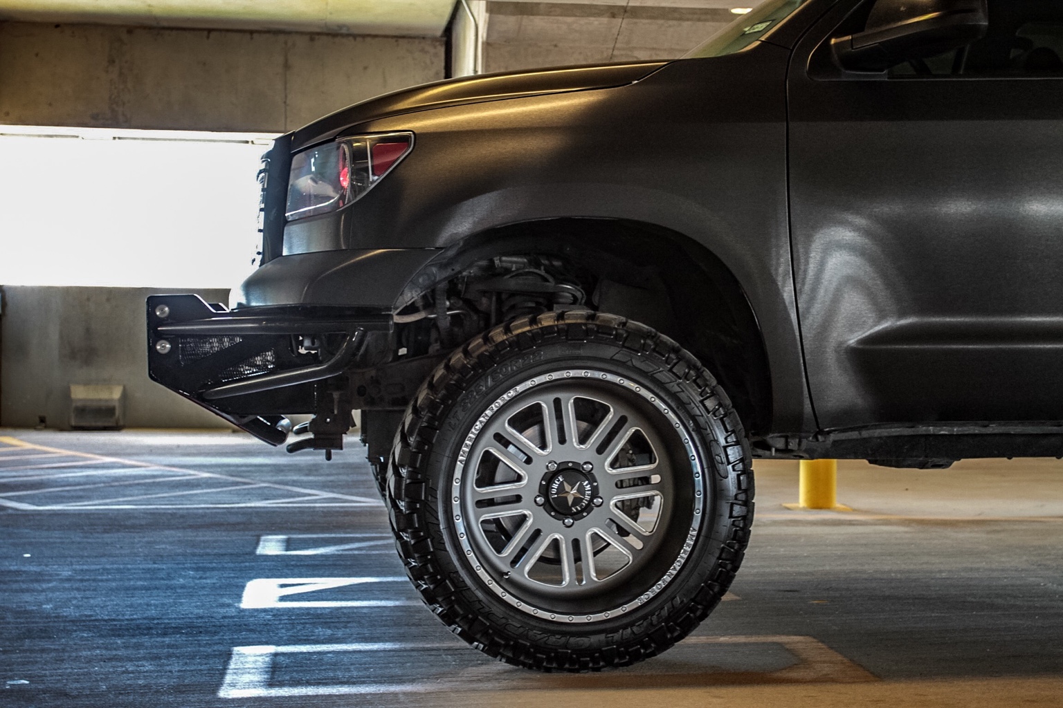 photo 1 Toyota Tundra custom wheels American Force Alpha SF8 22x12.0, ET -44, tire size 325/50 R22. x ET 