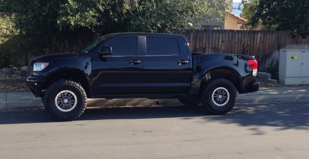 photo 2 Toyota Tundra custom wheels Rock Warrior 17x, ET , tire size 315/80 R17. x ET 