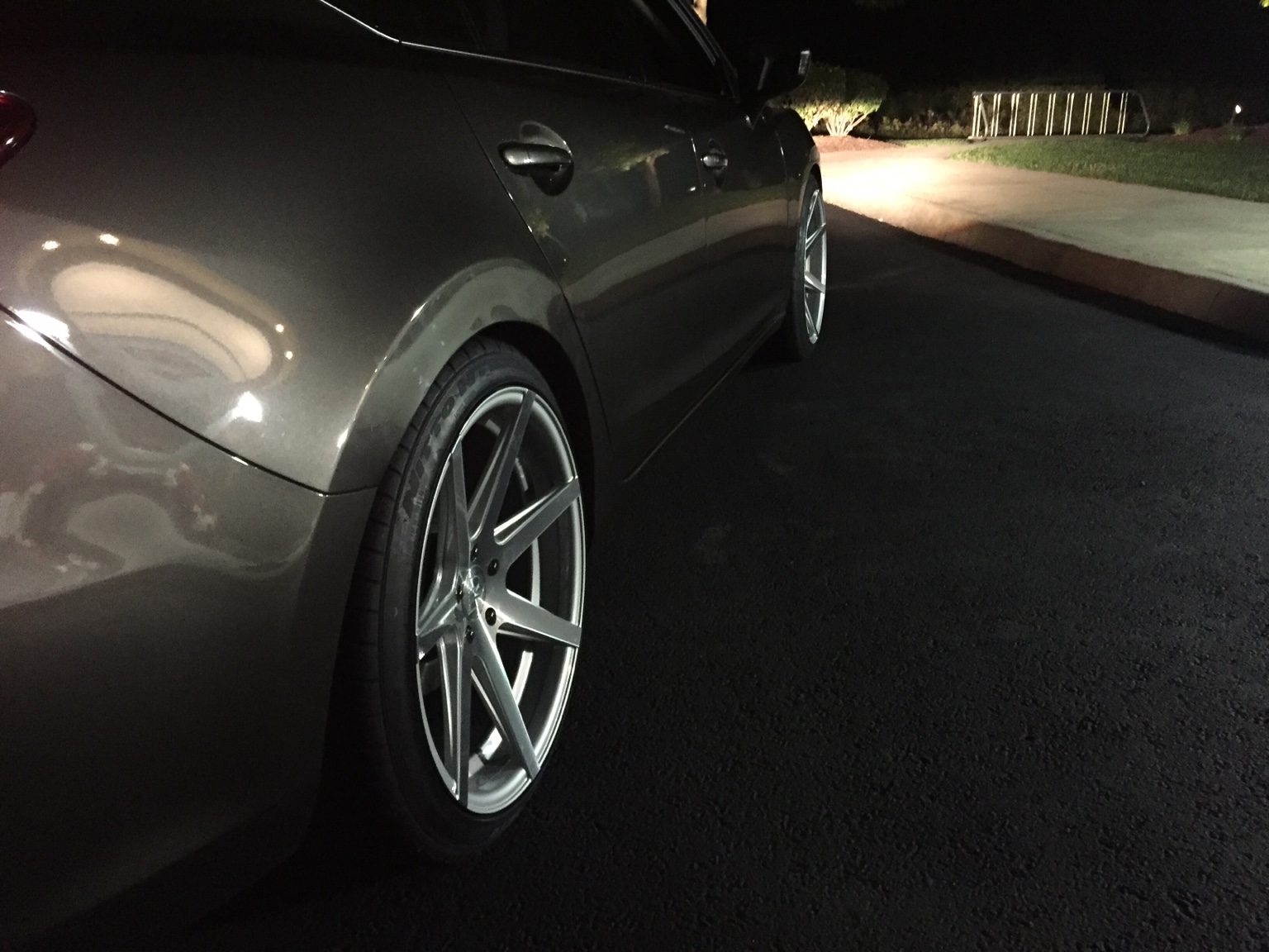 photo 2 Mazda Mazda6 custom wheels Rohana   20x10.0, ET , tire size 255/35 R20. x ET 