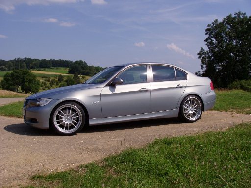 photo 2 BMW 325 custom wheels OZ Racing Superleggera 3 19x8.5, ET , tire size 235/35 R19. 19x9.5 ET 265/30 R19
