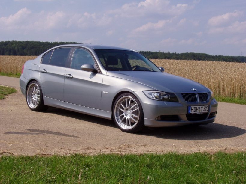 photo 1 BMW 325 custom wheels OZ Racing Superleggera 3 19x8.5, ET , tire size 235/35 R19. 19x9.5 ET 265/30 R19