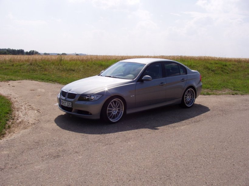 photo 5 BMW 325 custom wheels OZ Racing Superleggera 3 19x8.5, ET , tire size 235/35 R19. 19x9.5 ET 265/30 R19