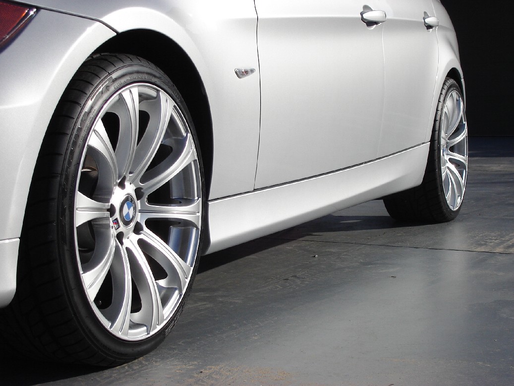 photo 1 BMW 325 custom wheels OEM BMW E60 M5 19x8.5, ET , tire size X R19. 19x9.5 ET 